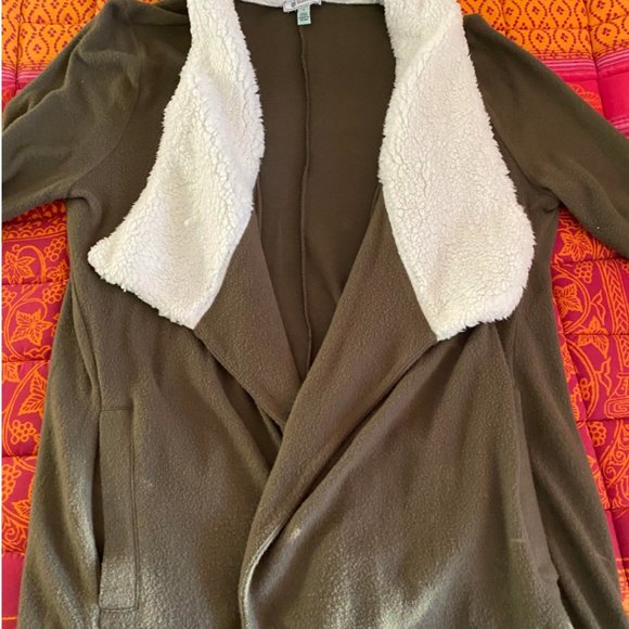 Long Green Cardigan - Picture 2 of 7